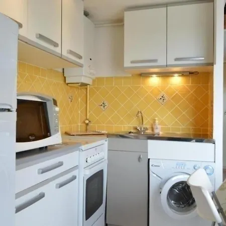 Cap D'agde, 2 Pieces, 5 Personnes - Fr-1-249-182 *